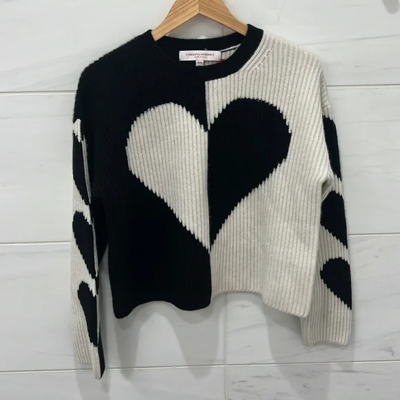 Carolina Herrera | NWT Black and White Heart Intarsia Cashmere Sweater - Medium - Picture 2 of 11